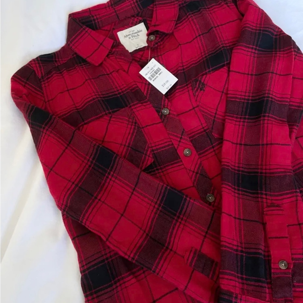 NWT Abercrombie & Fitch | Flannel red plaid shirt